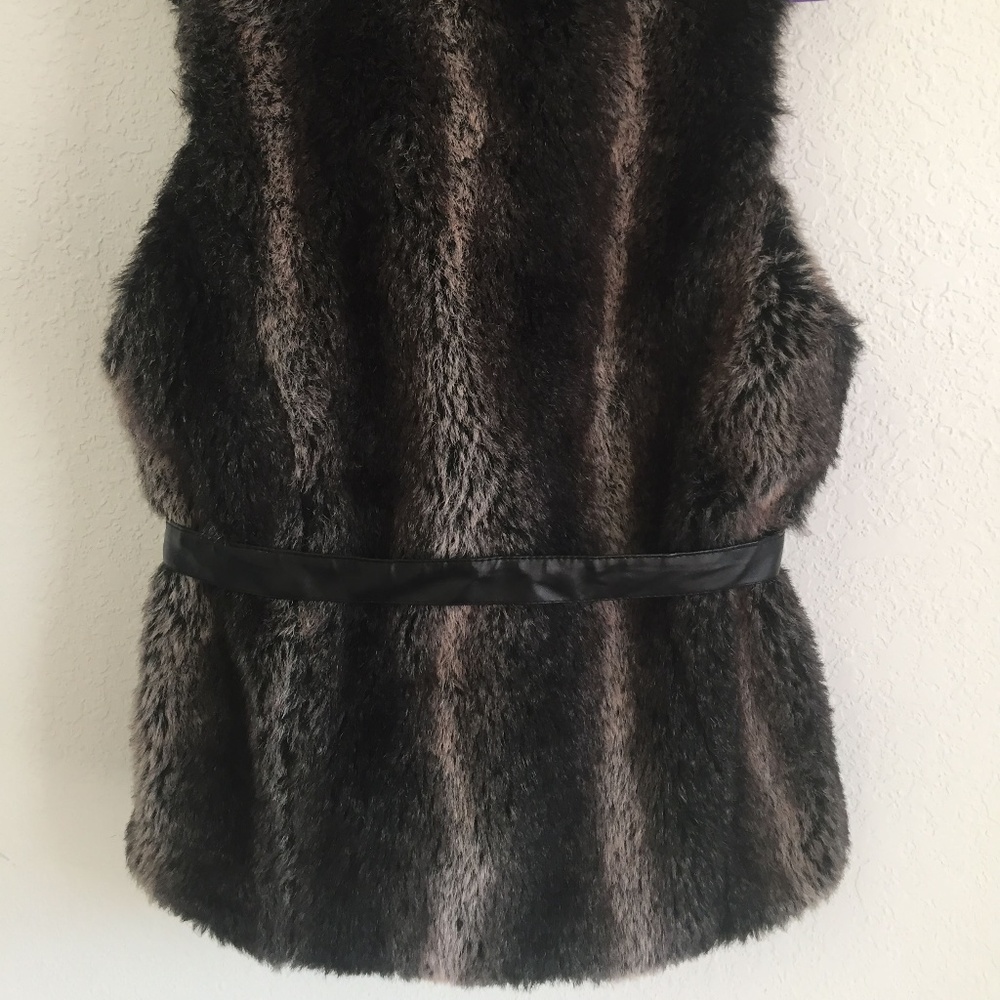 Bacci Faux Fur Vest - Picture 5 of 7